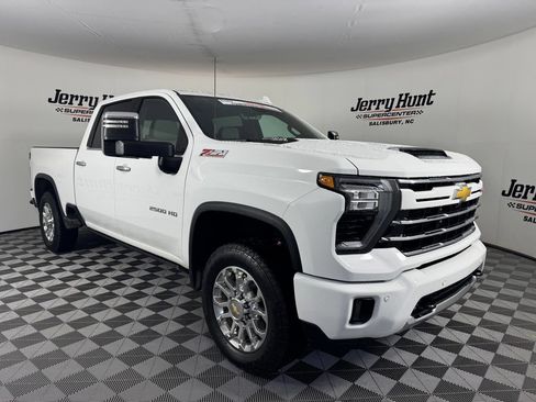 Used 2024 Chevrolet Silverado 2500 LTZ w/ LTZ Plus Package AWD/4WD image 5
