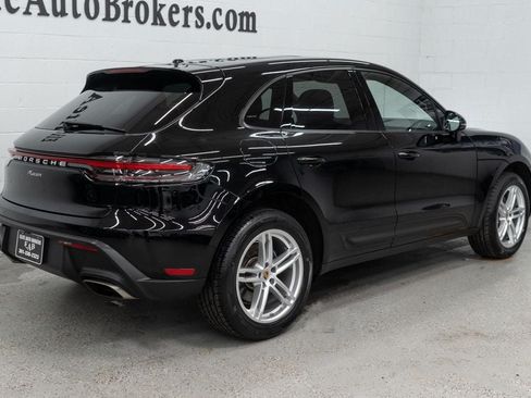 Used 2024 Porsche Macan AWD/4WD image 6