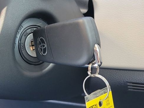 Used 2026 Toyota Corolla LE image 33