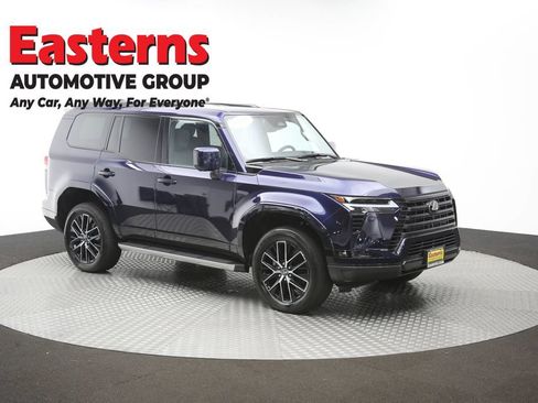 Used 2025 Lexus GX 550 w/ Accessory Package (2T) AWD/4WD image 52