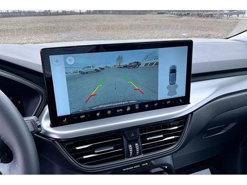 Used 2025 Ford Escape SE image 21