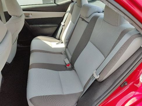 Used 2018 Toyota Corolla LE image 14