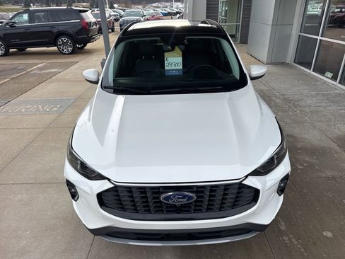 Certified 2024 Ford Escape Platinum w/ Premium Technology Package image 12