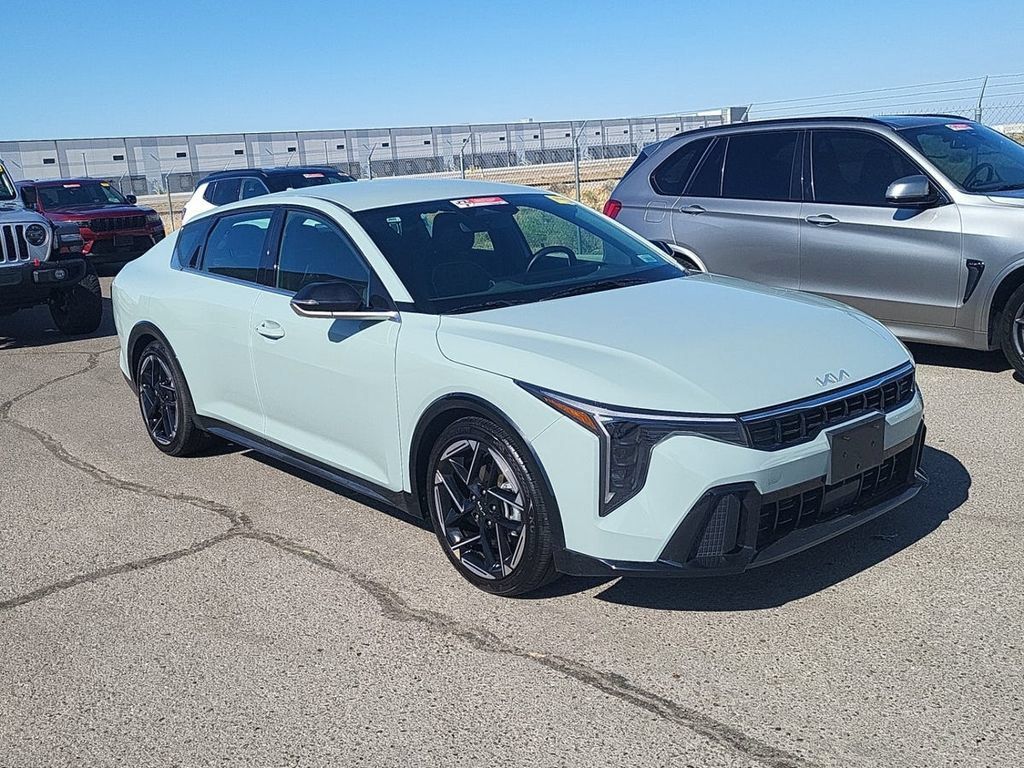 Used 2025 Kia K4 GT-Line FWD image 3