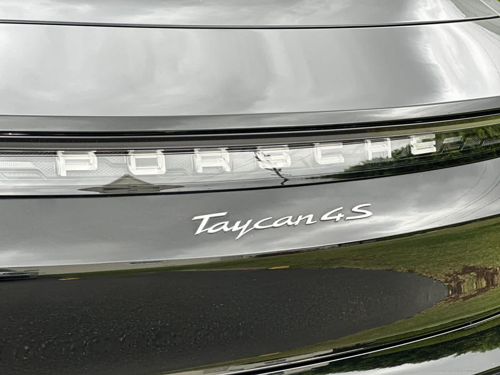 Certified 2023 Porsche Taycan 4S AWD/4WD image 30