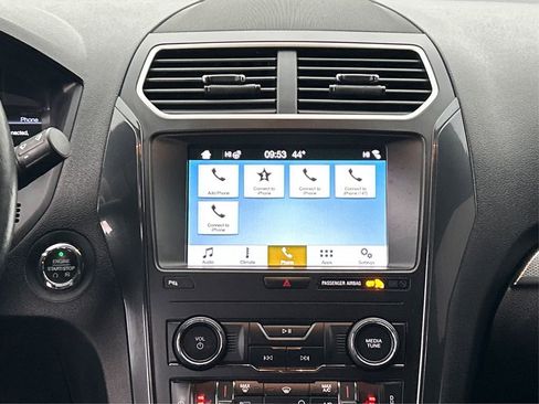 Used 2018 Ford Explorer XLT w/ Equipment Group 202A image 19