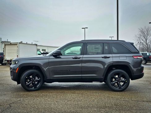 New 2026 Jeep Grand Cherokee Limited w/ Limited Altitude Package AWD/4WD image 6