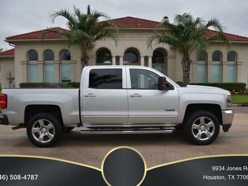 Used 2017 Chevrolet Silverado 1500 LT w/ Texas Edition RWD image 6