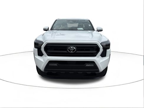 Used 2024 Toyota Tacoma SR5 AWD/4WD image 8