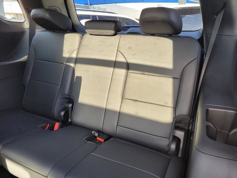 New 2026 Chevrolet Traverse High Country AWD/4WD image 8