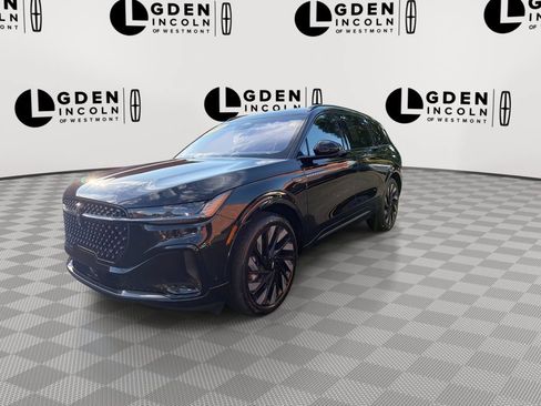 Used 2024 Lincoln Nautilus Reserve AWD/4WD image 4