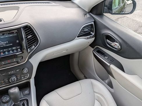 Used 2021 Jeep Cherokee Limited AWD/4WD image 19
