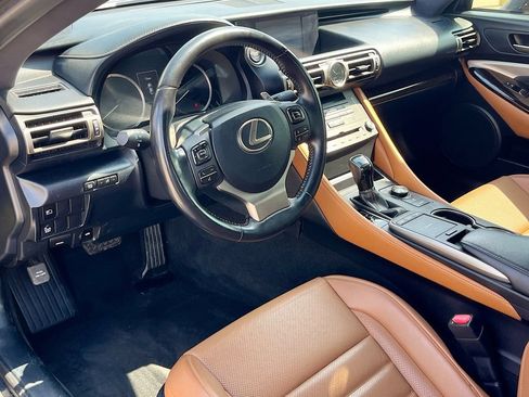 Used 2020 Lexus RC 300 w/ Accessory Package RWD image 9