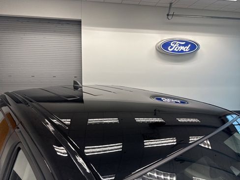 Used 2025 Nissan Frontier SV image 26