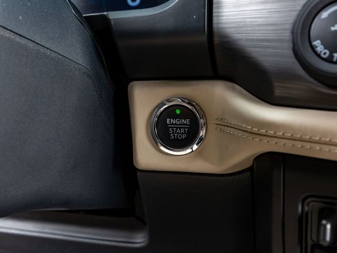 Used 2024 Ford Expedition Max Platinum image 23