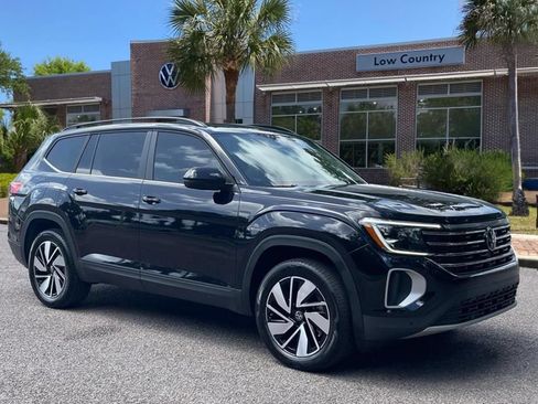 Used 2026 Volkswagen Atlas SE w/ Panoramic Sunroof Package FWD image 1