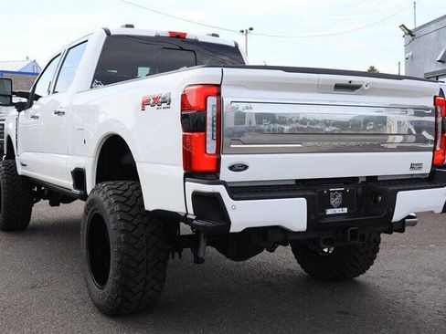 Used 2023 Ford F350 Platinum AWD/4WD image 3