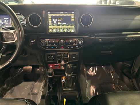 Used 2022 Jeep Wrangler Unlimited Rubicon 4xe w/ Cold Weather Group AWD/4WD image 14
