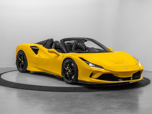 Certified 2021 Ferrari F8 Tributo RWD image 1