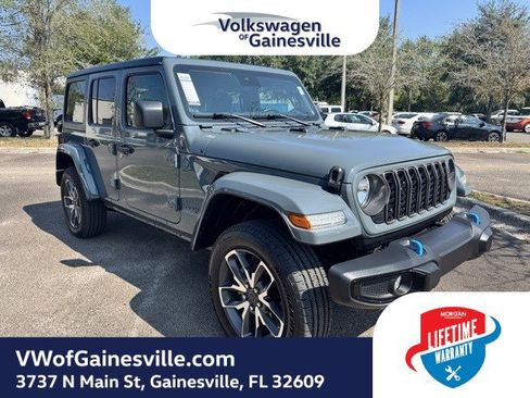Used 2024 Jeep Wrangler Sport S image 1