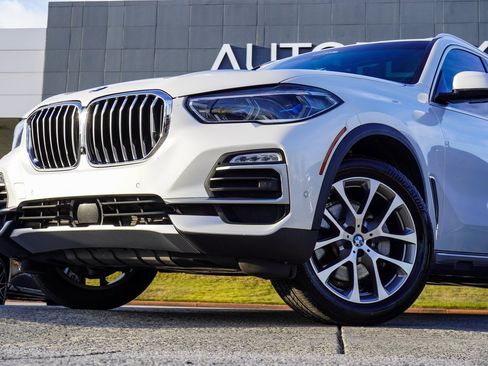 Used 2019 BMW X5 xDrive40i image 2