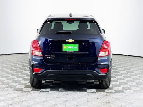 Used 2021 Chevrolet Trax LS w/ Tint and Cruise Package AWD/4WD image 8