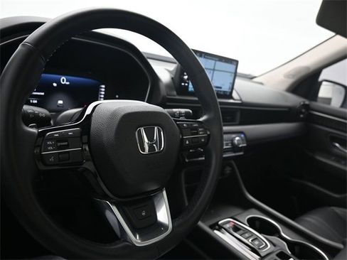 Used 2023 Honda Pilot Elite image 10