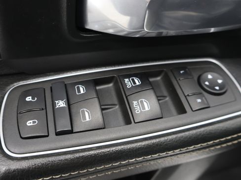 Used 2022 RAM 2500 Laramie AWD/4WD image 40
