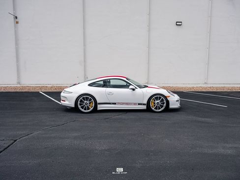 Used 2016 Porsche 911 R RWD image 4