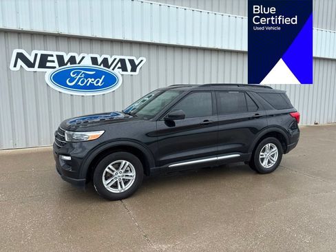 Used 2024 Ford Explorer XLT w/ Equipment Group 202A AWD/4WD image 1