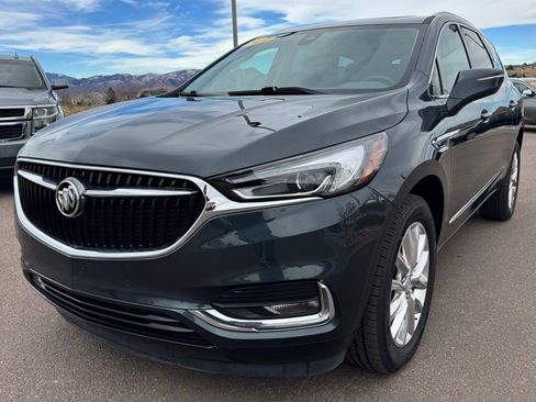 Used 2020 Buick Enclave Premium w/ Sun and Sites Package image 3