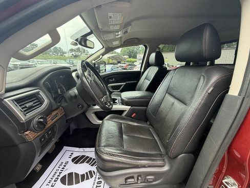 Used 2018 Nissan Titan SL w/ Texas Titan Edition AWD/4WD image 9