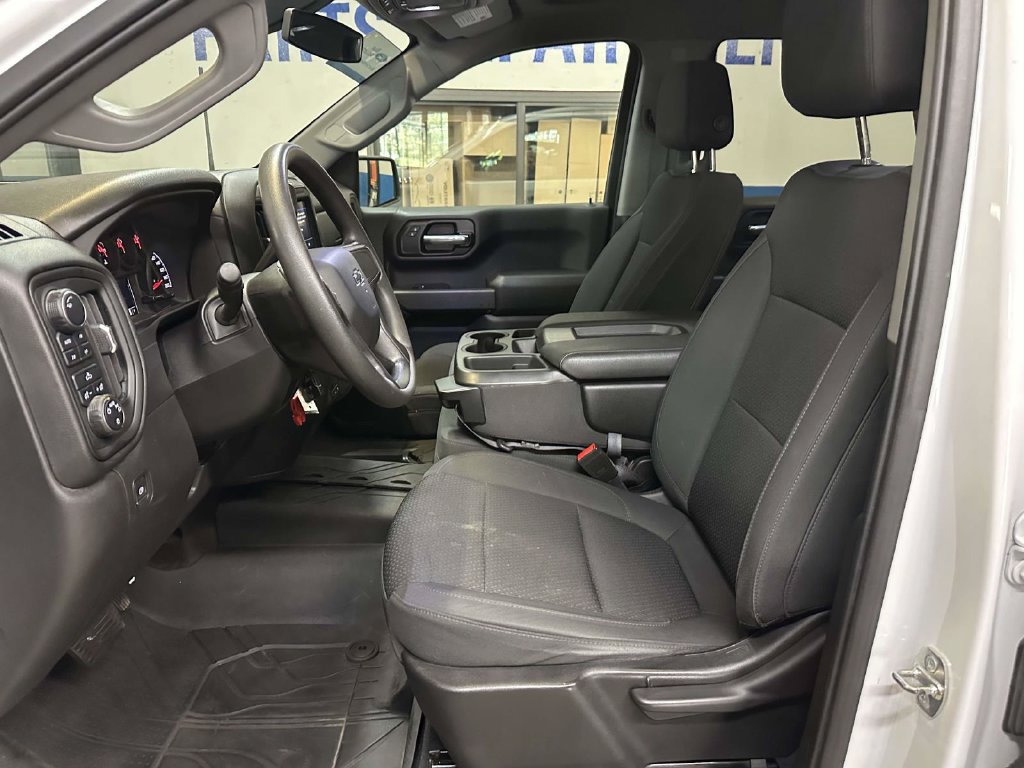 Used 2021 Chevrolet Silverado 1500 Custom Trail Boss w/ LPO, Dark Essentials Package AWD/4WD image 6