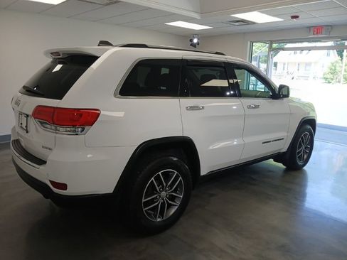 Used 2017 Jeep Grand Cherokee Limited AWD/4WD image 2