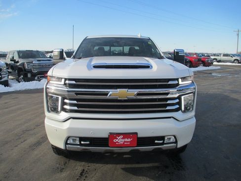 Used 2022 Chevrolet Silverado 2500 High Country w/ Technology Package image 11