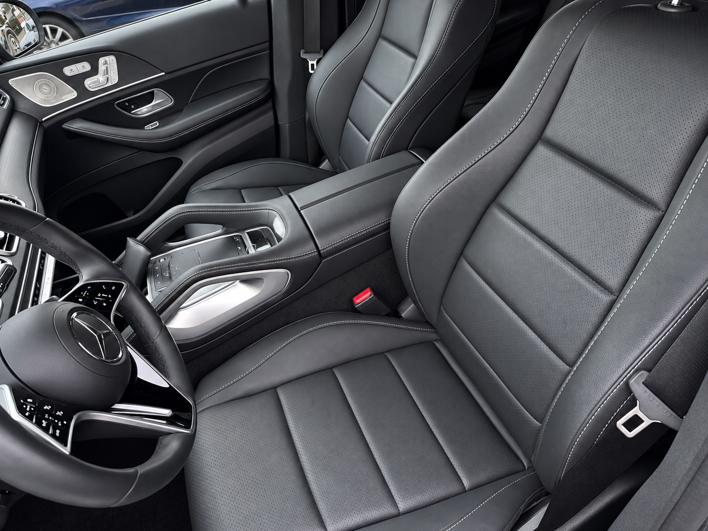 Certified 2024 Mercedes-Benz GLE 350 4MATIC image 2