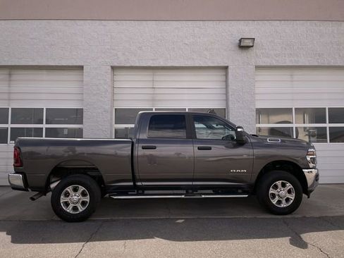 Used 2025 RAM 2500 Big Horn AWD/4WD image 1