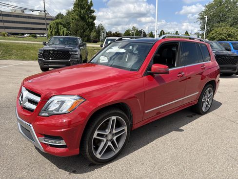 Used 2014 Mercedes-Benz GLK 350 4MATIC image 4