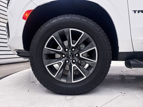 Used 2022 Chevrolet Tahoe Z71 w/ Z71 Off-Road Package image 15