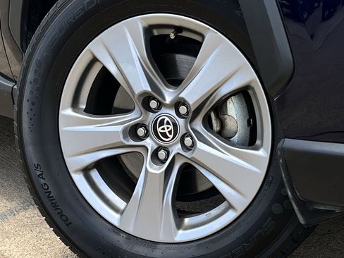 Used 2024 Toyota RAV4 XLE FWD image 29