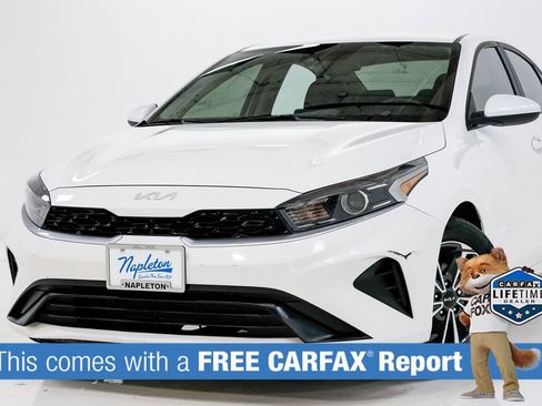 Used 2022 Kia Forte LXS image 2
