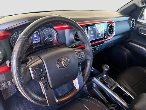 Used 2020 Toyota Tacoma TRD Sport RWD image 10