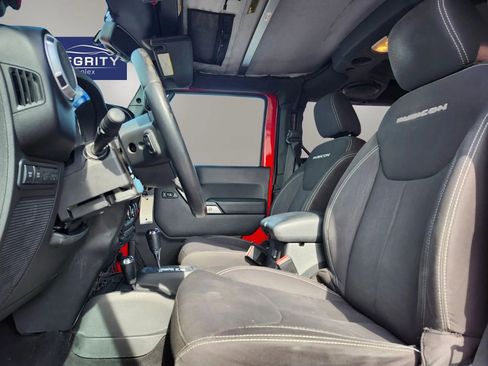 Used 2014 Jeep Wrangler Rubicon w/ Power Convenience Group image 10