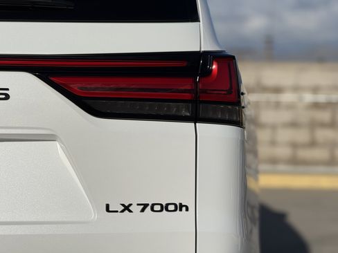 New 2026 Lexus LX 700h F Sport image 12
