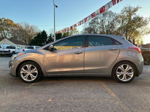 Used 2015 Hyundai Elantra GT w/ Option Group 03 image 5