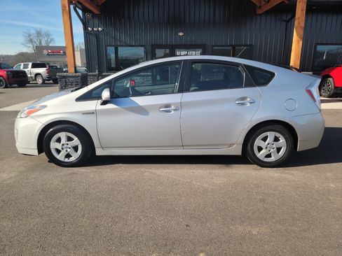 Used 2011 Toyota Prius Five image 22