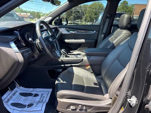 Used 2024 Cadillac XT6 Sport w/ Technology Package AWD/4WD image 25