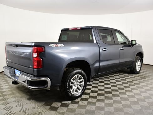 Used 2022 Chevrolet Silverado 1500 LT AWD/4WD image 6