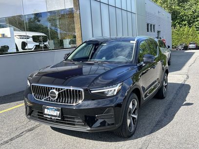 Certified 2024 Volvo XC40 B5 Core