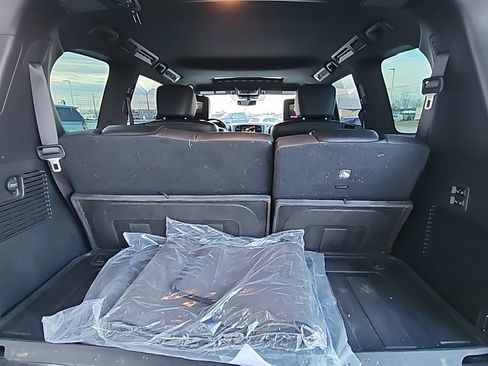 Used 2021 INFINITI QX80 Sensory w/ All-Season Package image 11